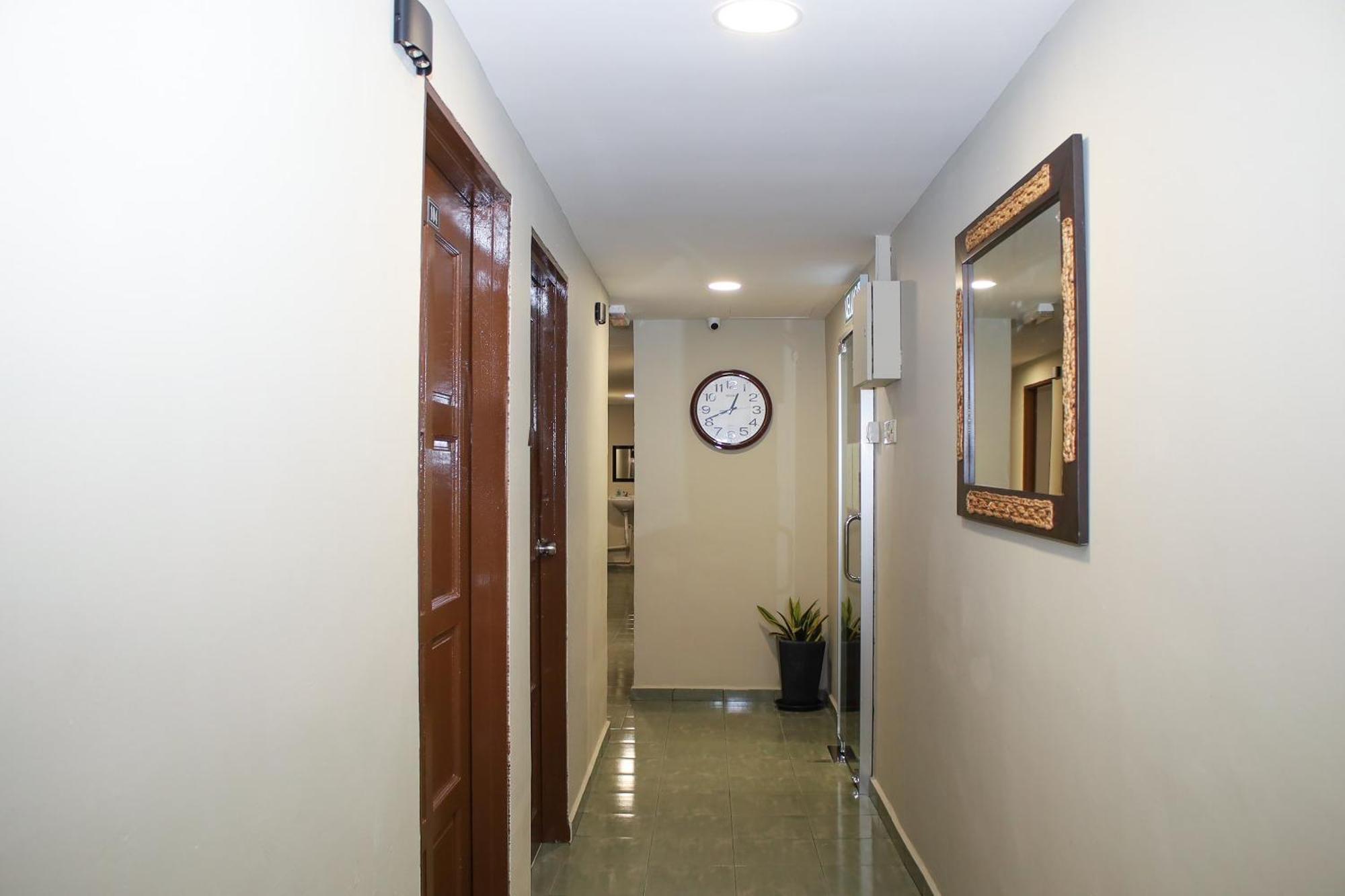 Oyo 90338 Prima Saujana Budget Hotel Kajang Buitenkant foto